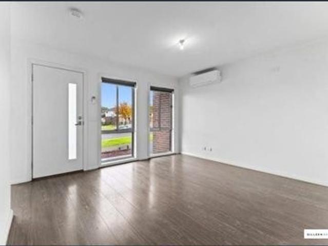 Townhouse for rent in Camerons Creek, Victoria