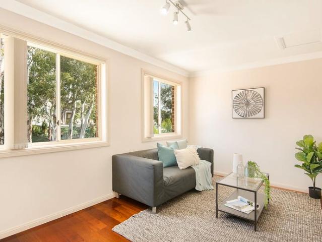 Townhouse for rent in Sydney, New South Wales