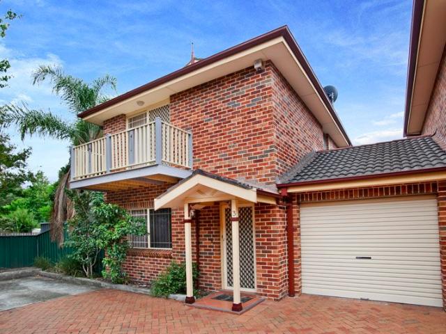Townhouse for rent in Sydney, New South Wales