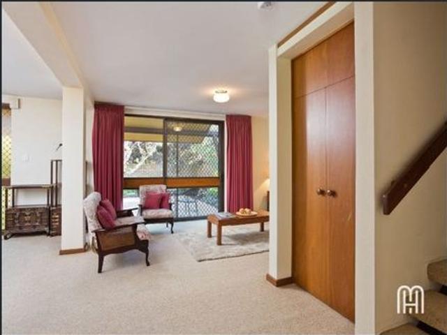 Townhouse for rent in Cockburn, Western Australia