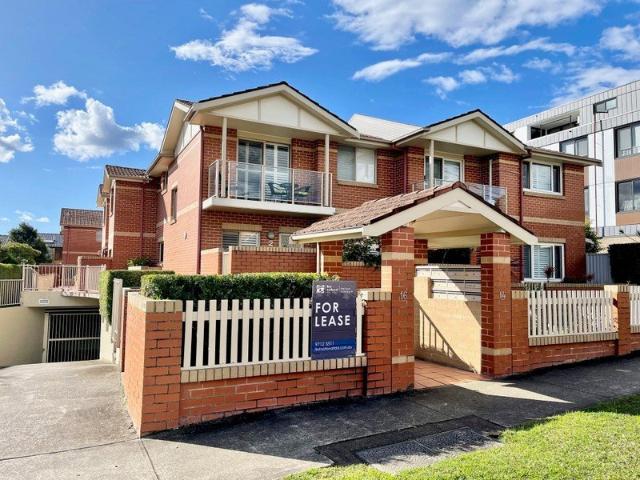 Townhouse for rent in Sydney, New South Wales