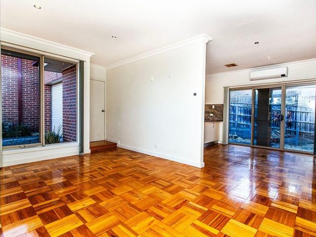 Townhouse for rent in Camerons Creek, Victoria