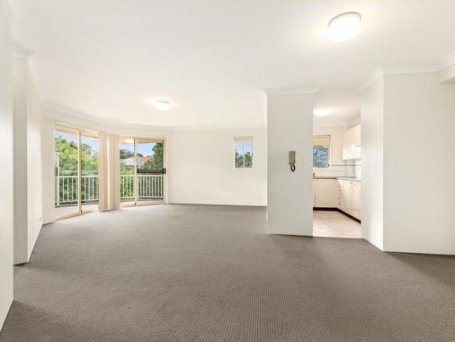 Apartment for rent in Lower North Shore, Sydney