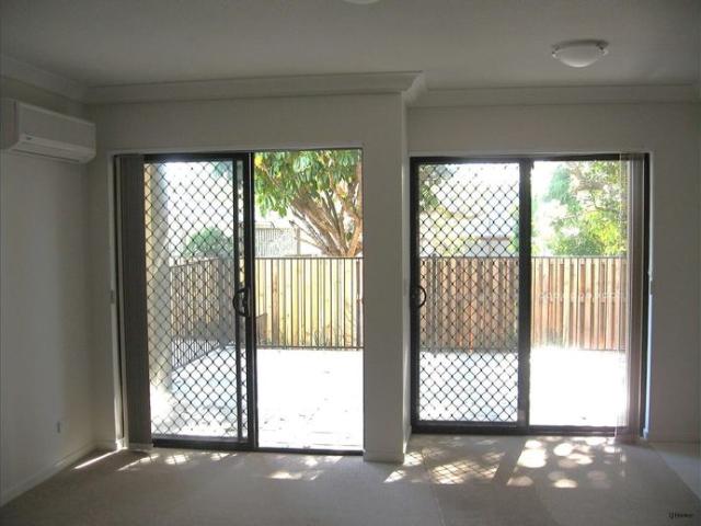 Apartment for rent in Bilinga, Gold Coast City