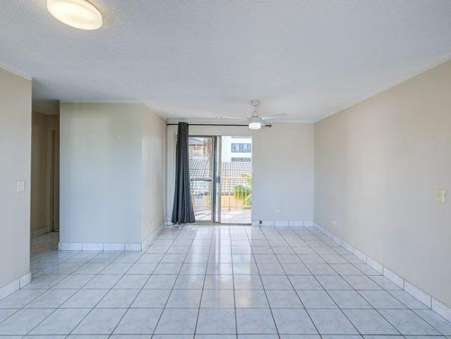 Apartment for rent in Labrador, Gold Coast City