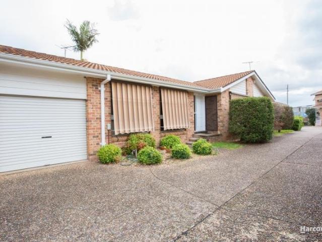 Townhouse for rent in Ingleburn, Sydney