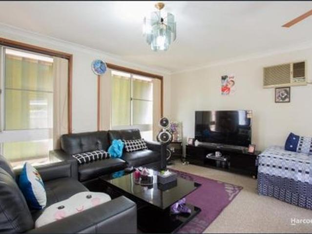 Townhouse for rent in Sydney, New South Wales