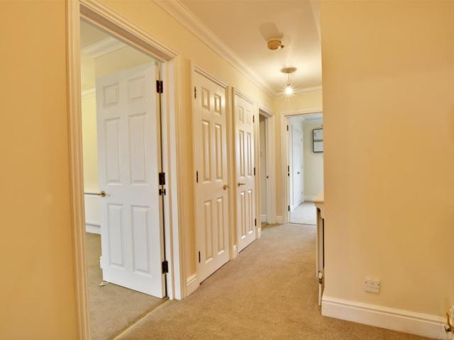 Apartment for rent in Widmore, Greater London