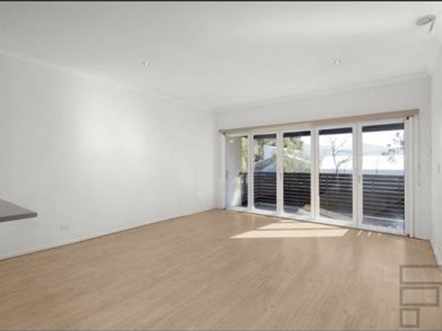 Townhouse for rent in Camerons Creek, Victoria