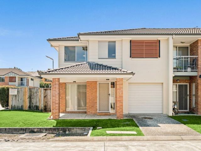 Townhouse for sale in Toombul, Queensland
