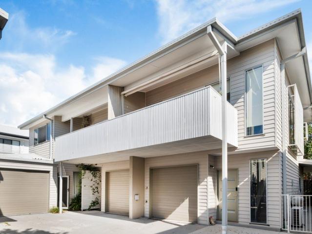 Townhouse for sale in Toombul, Queensland