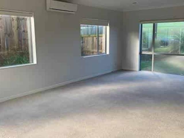 House for rent in Whangaparaoa, Oroua County