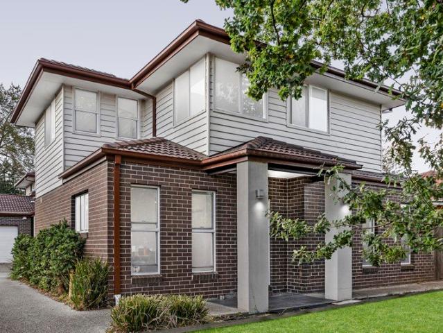 Townhouse for sale in Camerons Creek, Victoria
