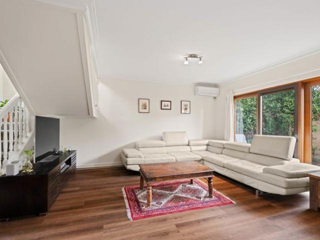 Townhouse for rent in Sydney, New South Wales