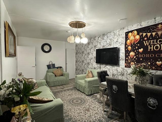 Apartment for rent in Ratcliffe, Greater London