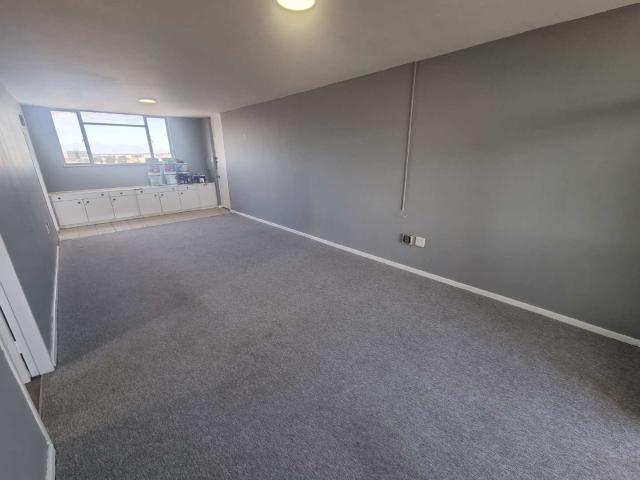 Apartment for rent in Goodwood Ext. 1, City of Cape Town