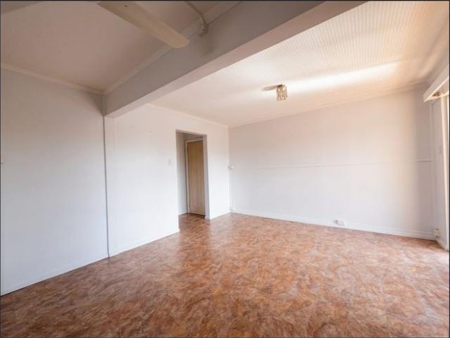 Apartment for rent in Westcourt, Cairns