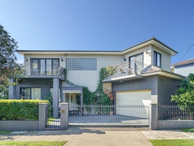 Duplex for rent in Sydney, New South Wales