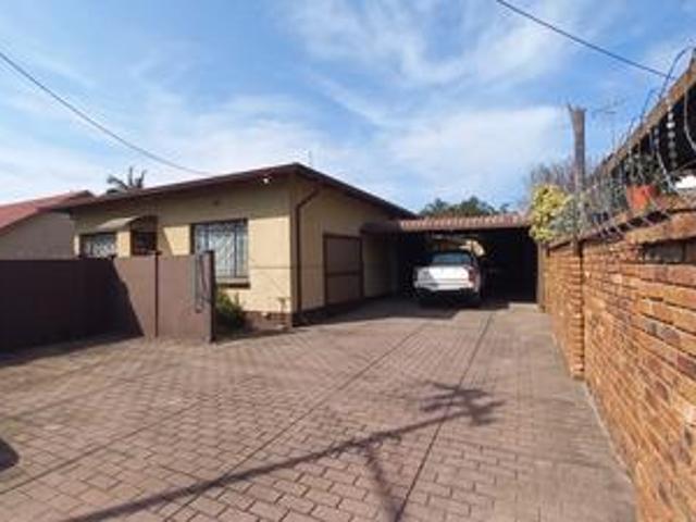 House for sale in Waterkloof, Gauteng