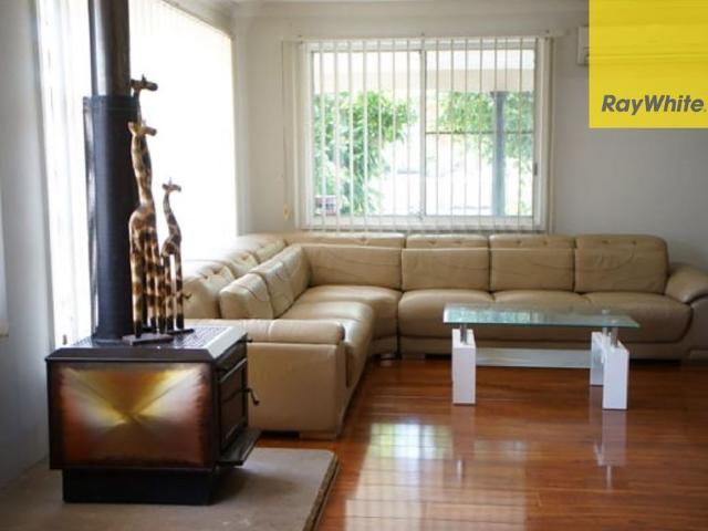House for rent in Pendle Hill, Sydney