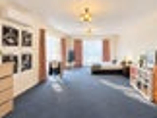 House for sale in Chaslands, Canterbury