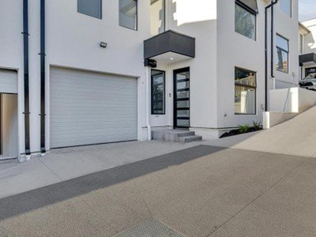 Townhouse for sale in Camerons Creek, Victoria