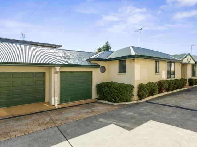 House for rent in Wollongong West, New South Wales