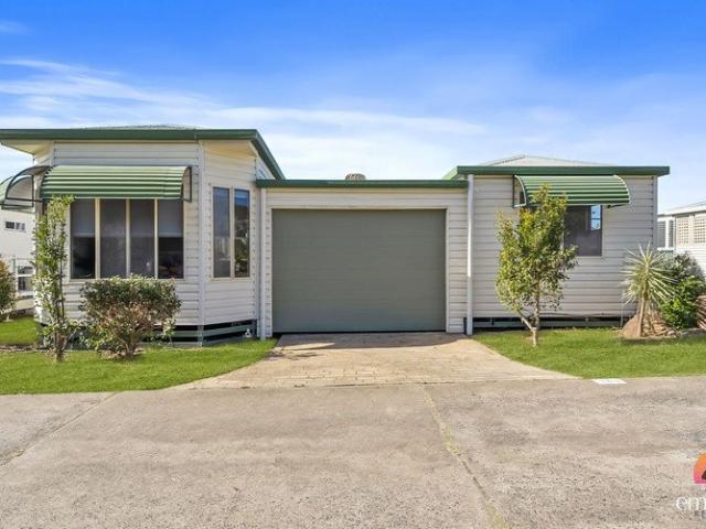 Villa for sale in Mulambin, Queensland