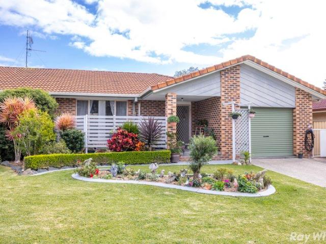 Villa for sale in Forster, New South Wales