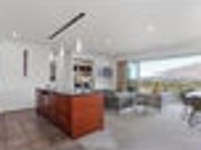Apartment for sale in Canterbury