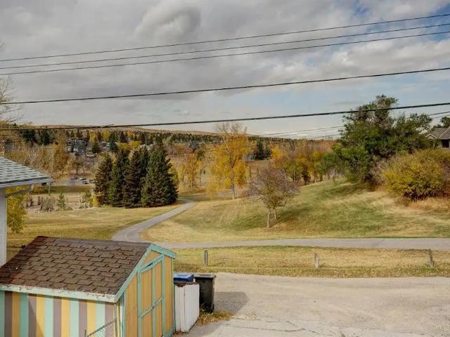 Apartment for rent in Mount Pleasant, Calgary
