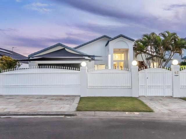 House for rent in Clear Island Waters, Gold Coast City