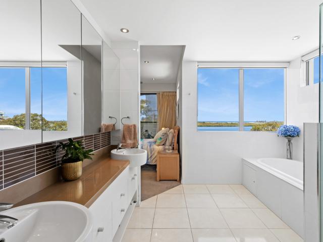 Apartment for sale in Kings Creek, Queensland