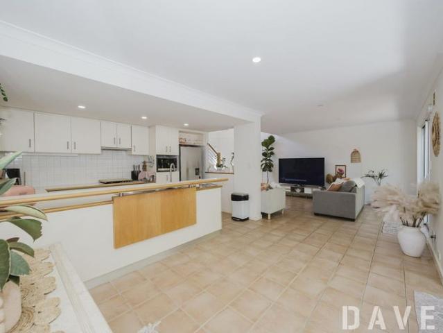Townhouse for rent in Innaloo, City of Stirling