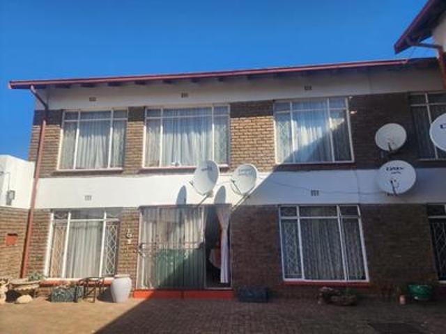 Apartment for sale in Randfontein, Randfontein Local Municipality