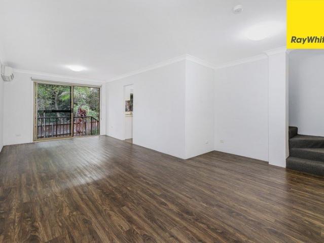 Townhouse for rent in Sydney, New South Wales