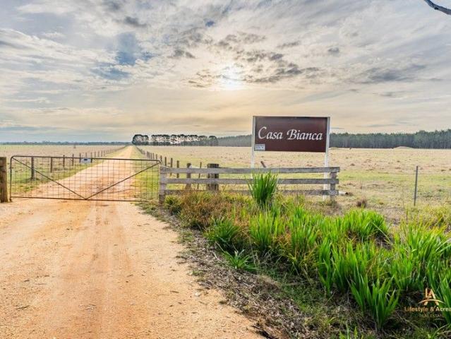 Cottage for sale in Giffard West, Victoria