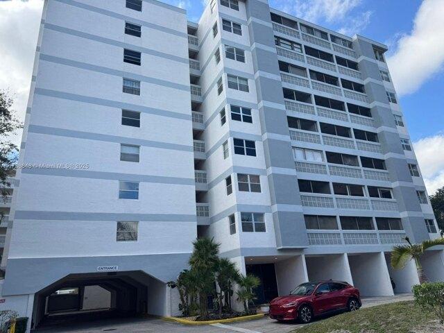 Condo for sale in Lauderhill