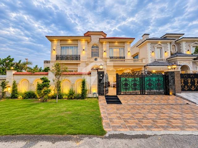 House for sale in لاہور, لاہور ڈویژن
