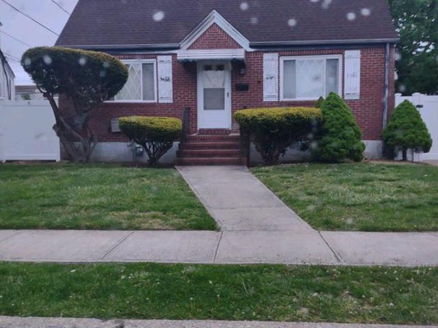 Room for rent in Nassau, New York
