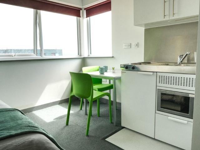 Studio for rent in Stoke, Stoke-on-Trent