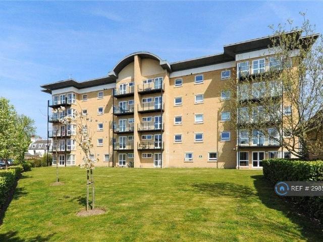 Apartment for rent in Widmore, Greater London