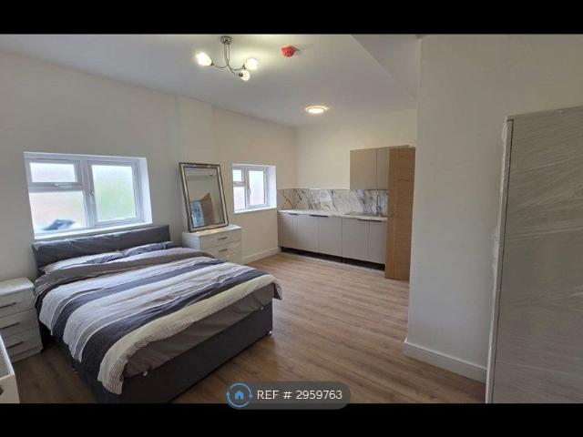 Studio for rent in Springfield, West Midlands