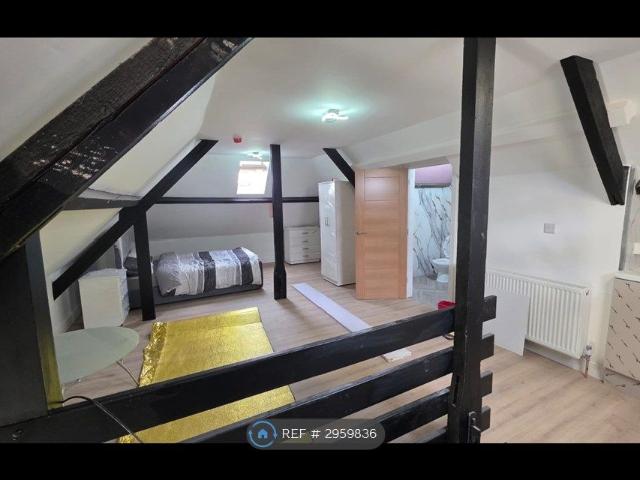 Studio for rent in Springfield, West Midlands