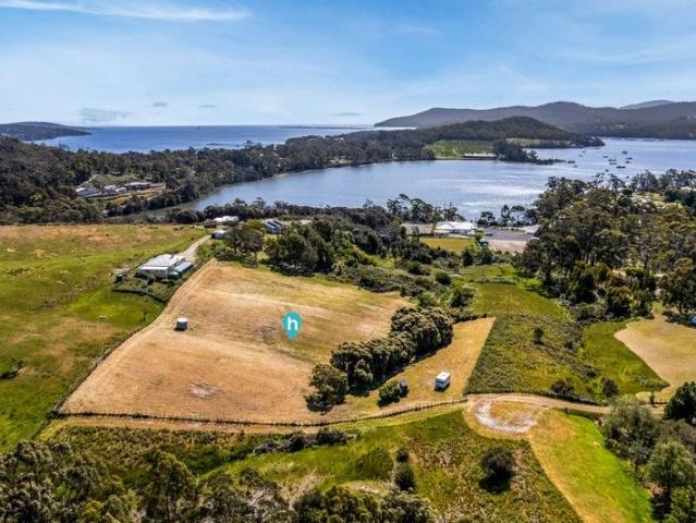Land for sale in Nubeena, Tasmania