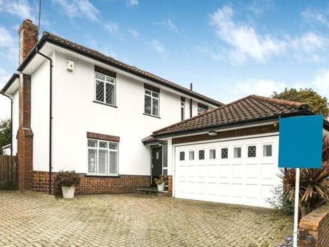 House for sale in Bushey