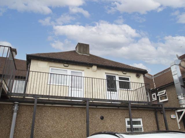 Apartment for rent in Horn Park, Greater London