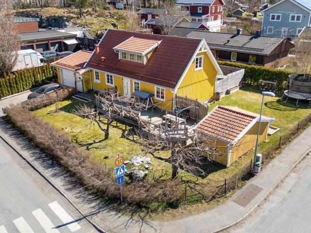 Villa till salu i Tumba, Stockholm