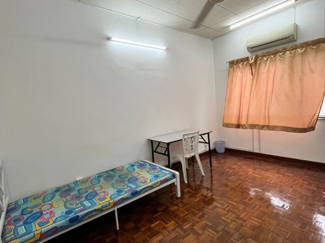 Room for rent in Petaling, Damansara Damai