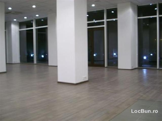 Spațiu Comercial vânzări în Romani
